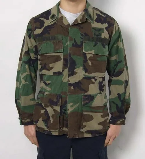 アメリカ軍 ウッドランドカモ リップストップ コンバットジャケット ワッペン多数 USED =