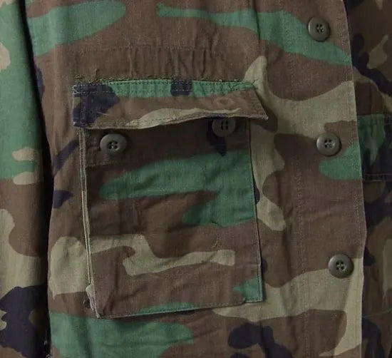 アメリカ軍 ウッドランドカモ リップストップ コンバットジャケット ワッペン多数 USED =