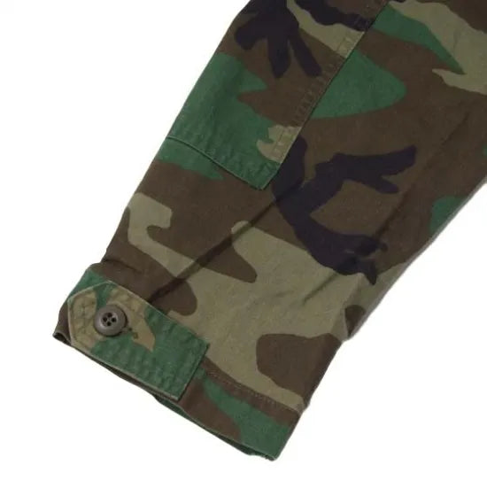 アメリカ軍 ウッドランドカモ リップストップ コンバットジャケット ワッペン多数 USED =