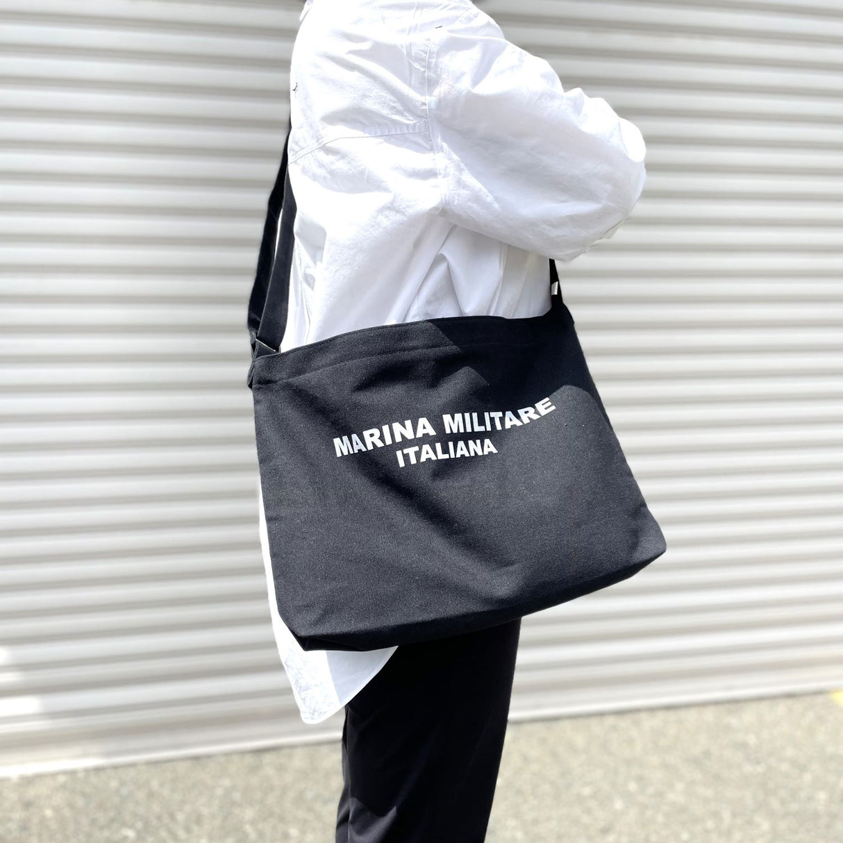 イタリア軍. マリーン. ブラック, ショルダーバッグ 新品 161N-