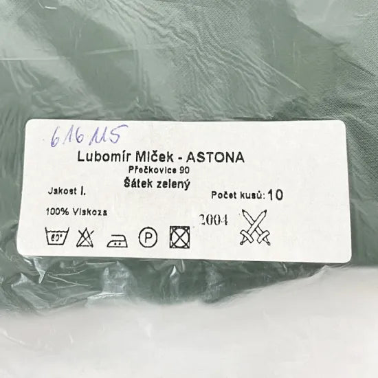 チェコ軍 グリーン トライアングル スカーフ 新品 86N-