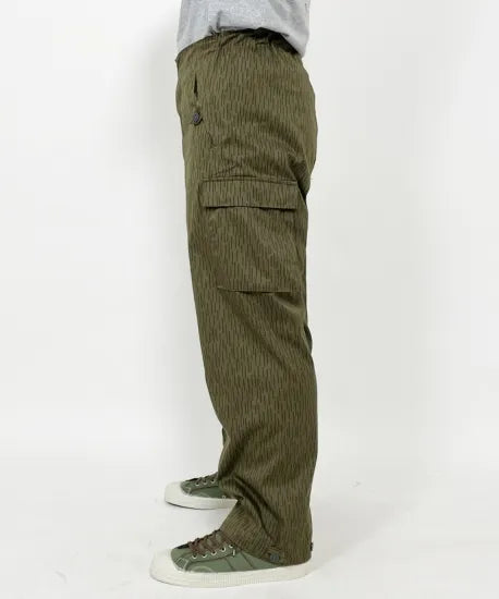 旧東ドイツ軍 NVA レインドロップカモ カーゴパンツ 新品 323N=