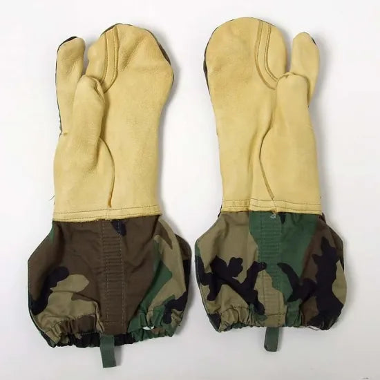 アメリカ軍 ウッドランドカモ 極寒地用 M-65 トリガーフィンガーミトングラブ 毛糸ライナー付 USED 27CU=