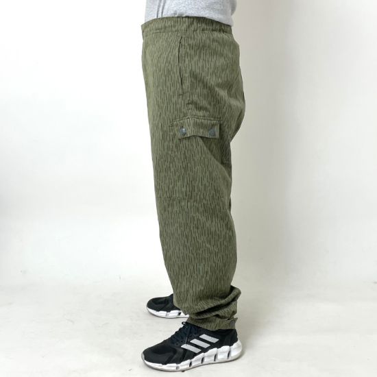 超美品80s 東ドイツ軍 カーゴパンツ レインドロップカモ NVA 旧東ドイツ軍 NVA レインドロップカモ ダブルニー カーゴパンツ