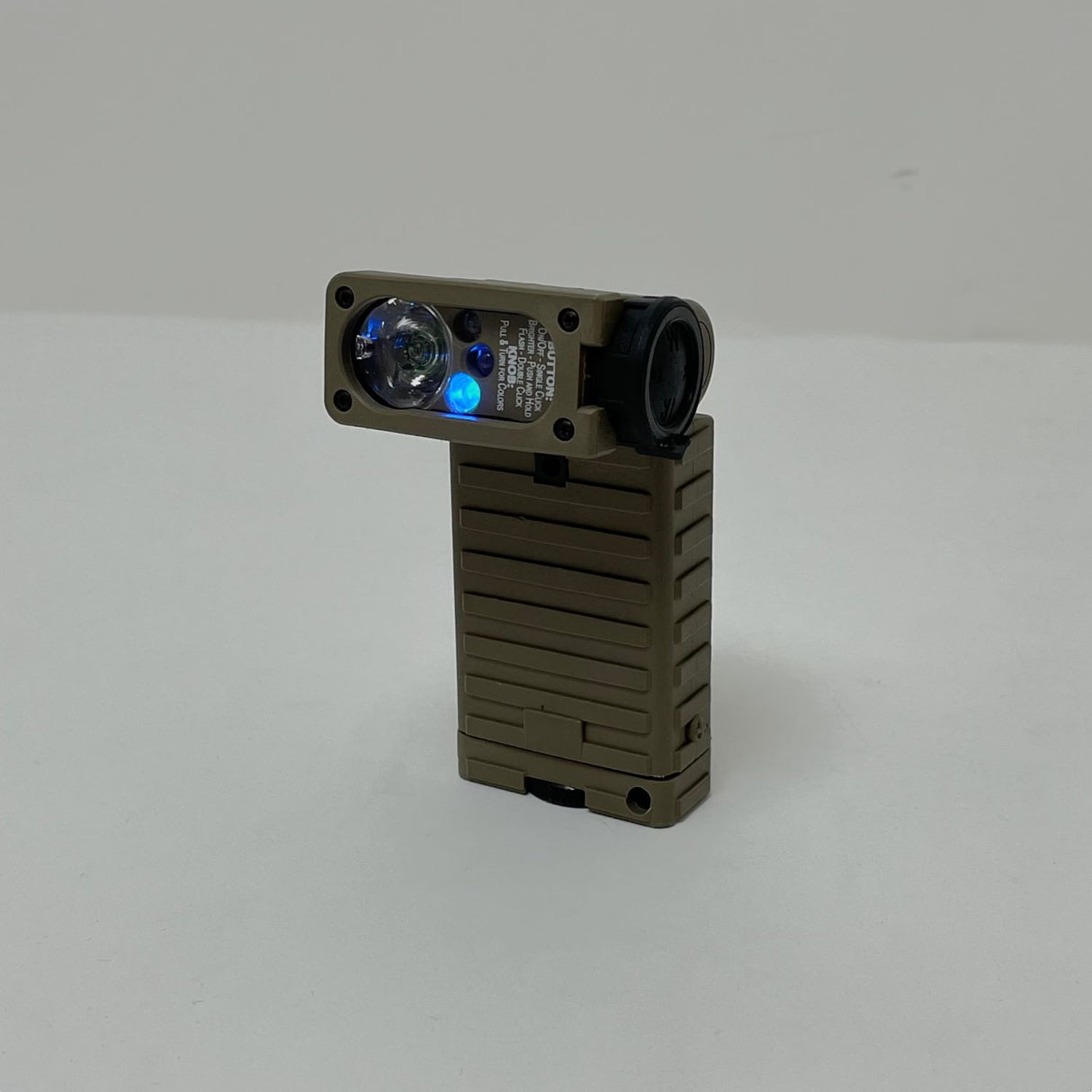 (9/2まで特価)アメリカ軍用、タクティカル多機能ライト 新品 196N=
