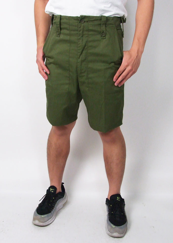 スモール特価 イギリス軍 OD リメイク ベイカーショートパンツ USED 201UBH-SB-