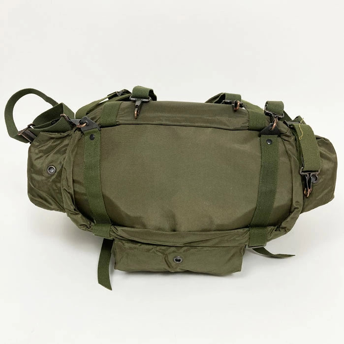 (1/28まで特価)オーストリア軍 OD ナイロン ビッグ ラックサック 新品 274N