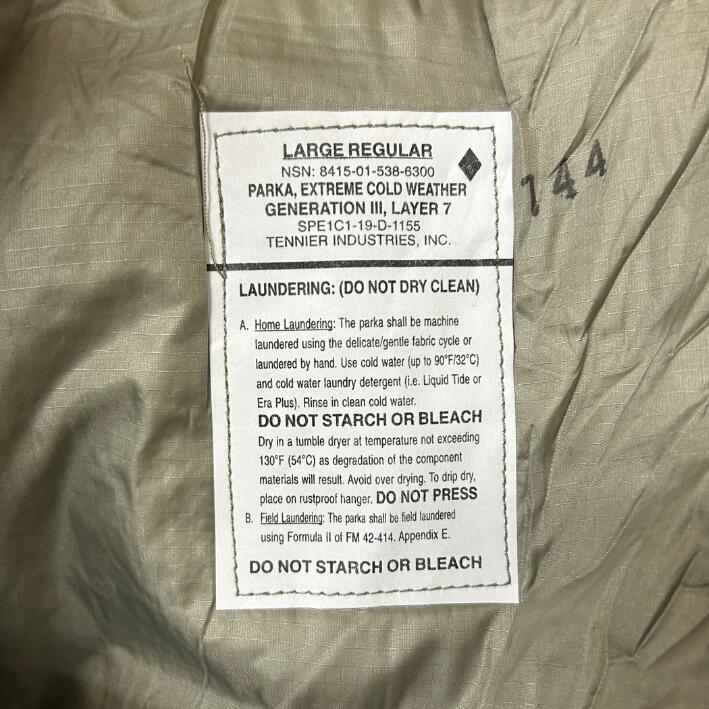 (12/6まで特価)アメリカ軍 ECWCS Gen3 Level7 パーカー 新品 409N
