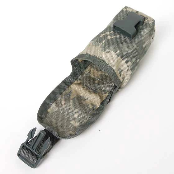 (7/16まで特価)アメリカ軍 ACU デジタルカモ フラッシュバング グレネードポーチ 新品 55ANL-