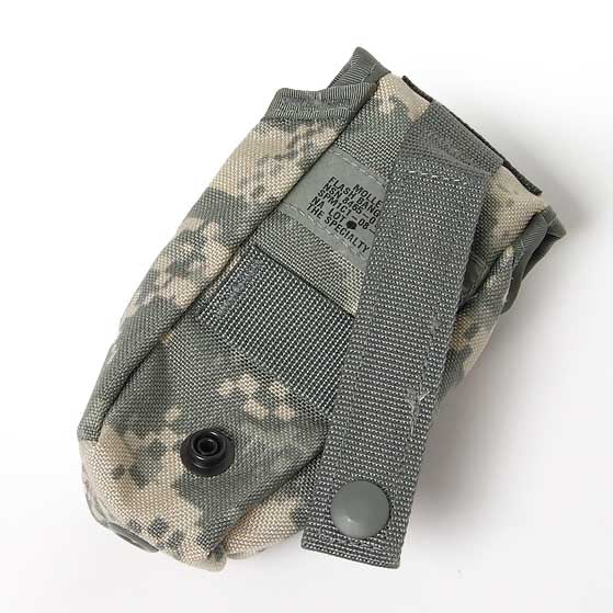 (7/16まで特価)アメリカ軍 ACU デジタルカモ フラッシュバング グレネードポーチ 新品 55ANL-