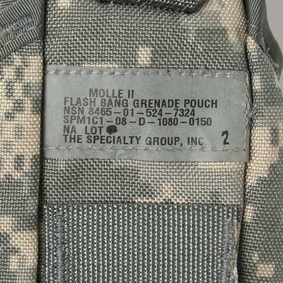 (7/16まで特価)アメリカ軍 ACU デジタルカモ フラッシュバング グレネードポーチ 新品 55ANL-