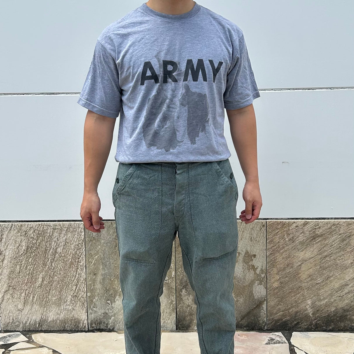 アメリカ軍 U.S.ARMY グレー "アンクルサム" IPFU リメイクTシャツ【FB-TS-ML0007B-】