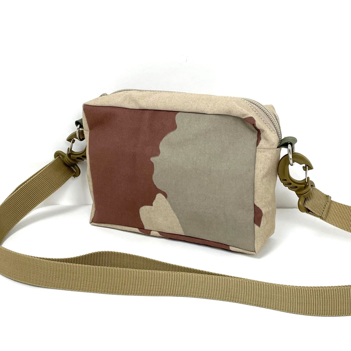 フランス軍 横長 デザートカモ サコッシュ 新品 234N-