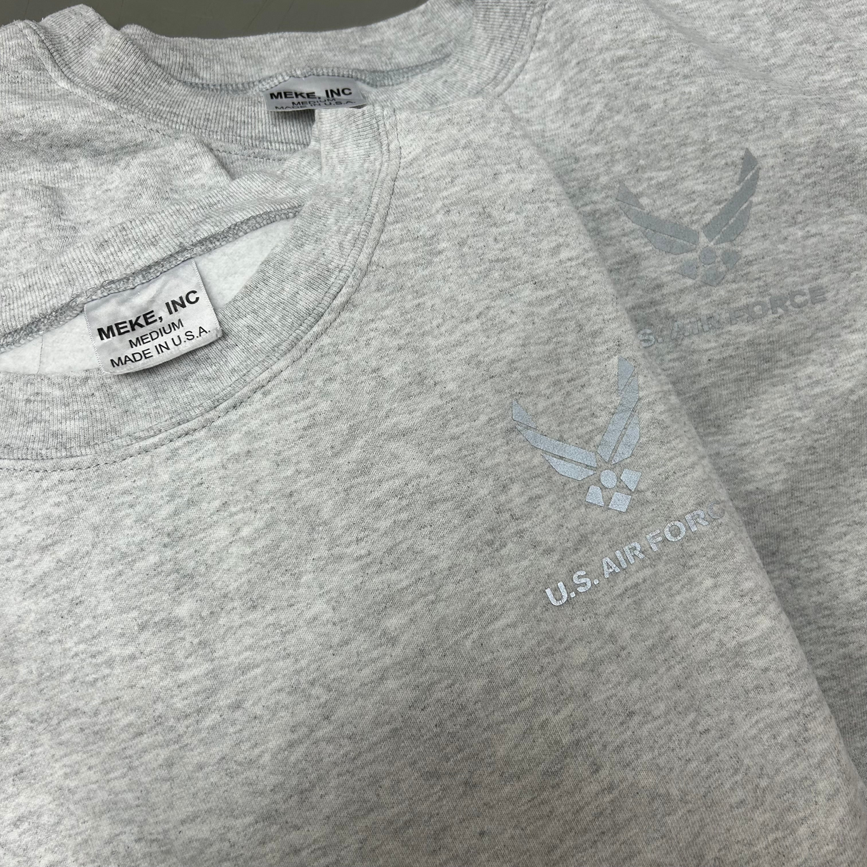 アメリカ空軍 U.S.AIR FORCE グレー リフレクターロゴ スウェットシャツ【FB-SS-ML0014B=】