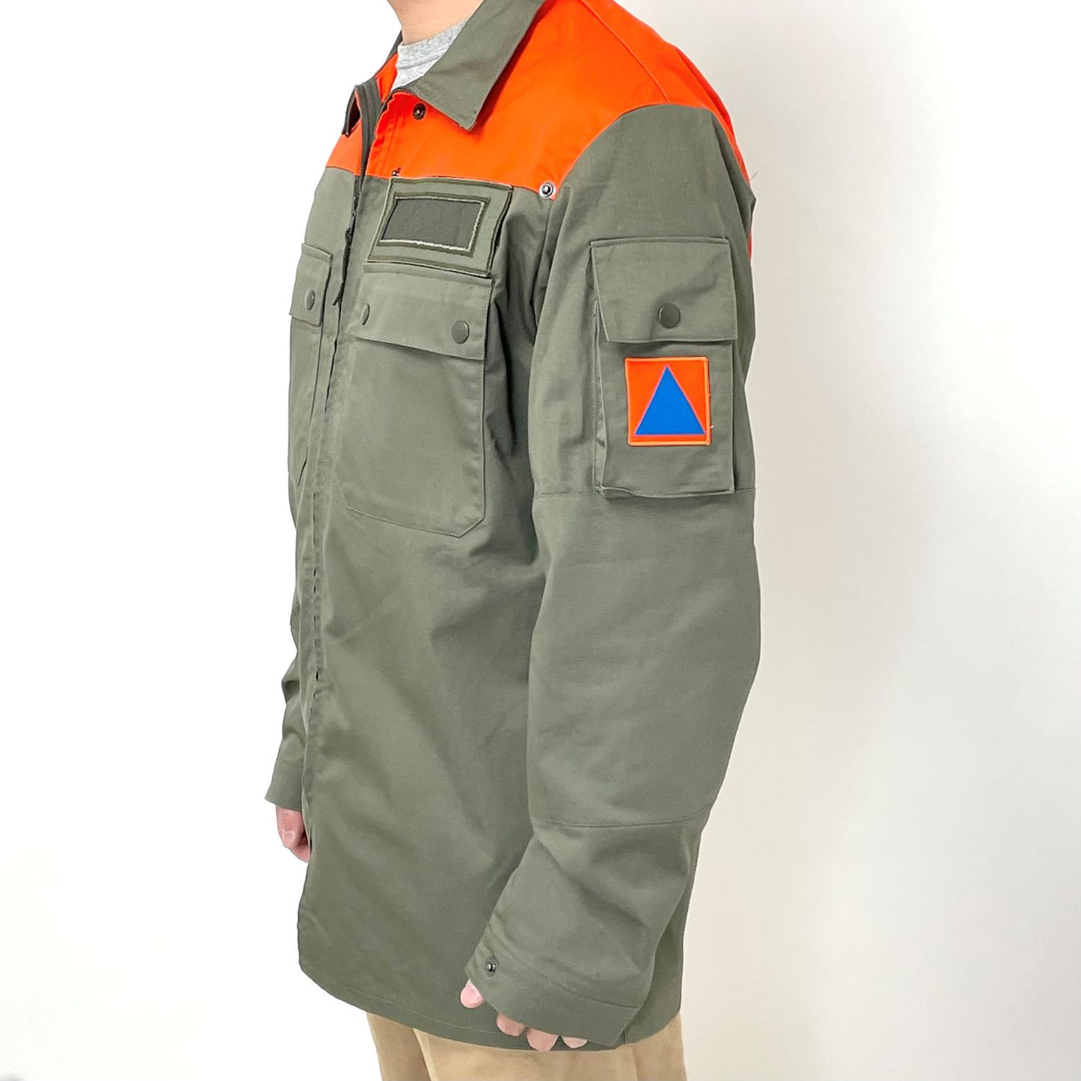 スイス民間防衛 グレー&オレンジショルダー フィールドジャケット 新品 E93N