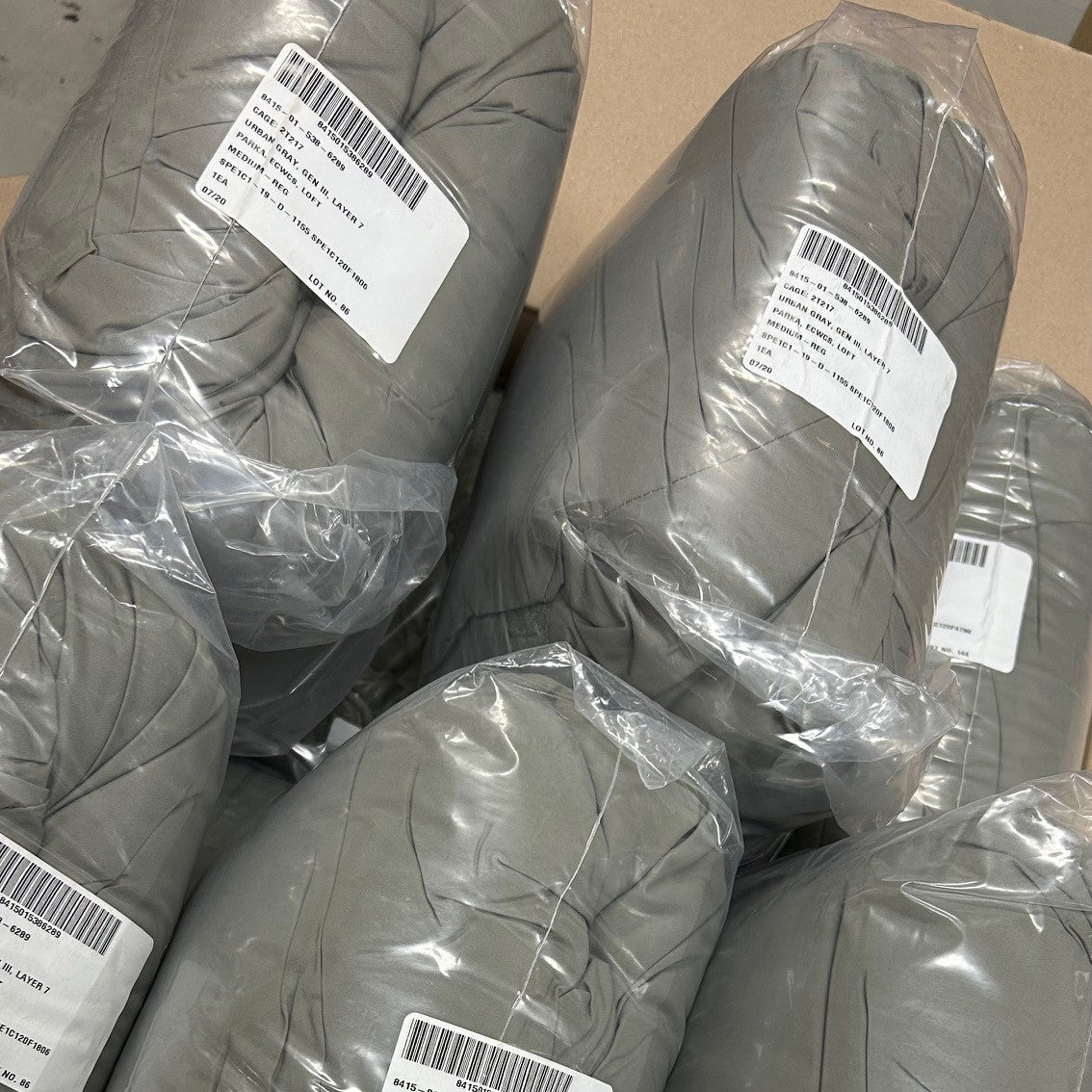 (12/6まで特価)アメリカ軍 ECWCS Gen3 Level7 パーカー 新品 409N