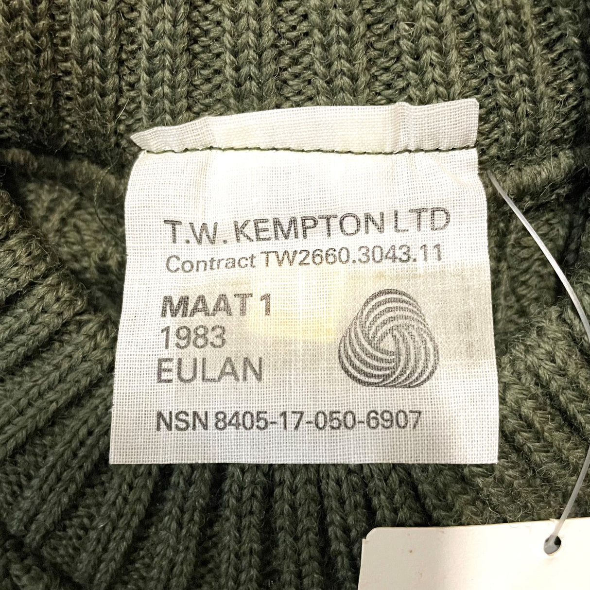 (2/21まで特価)オランダ軍、ＯＤ．コマンドセーター（新品）肩パット付き S25N